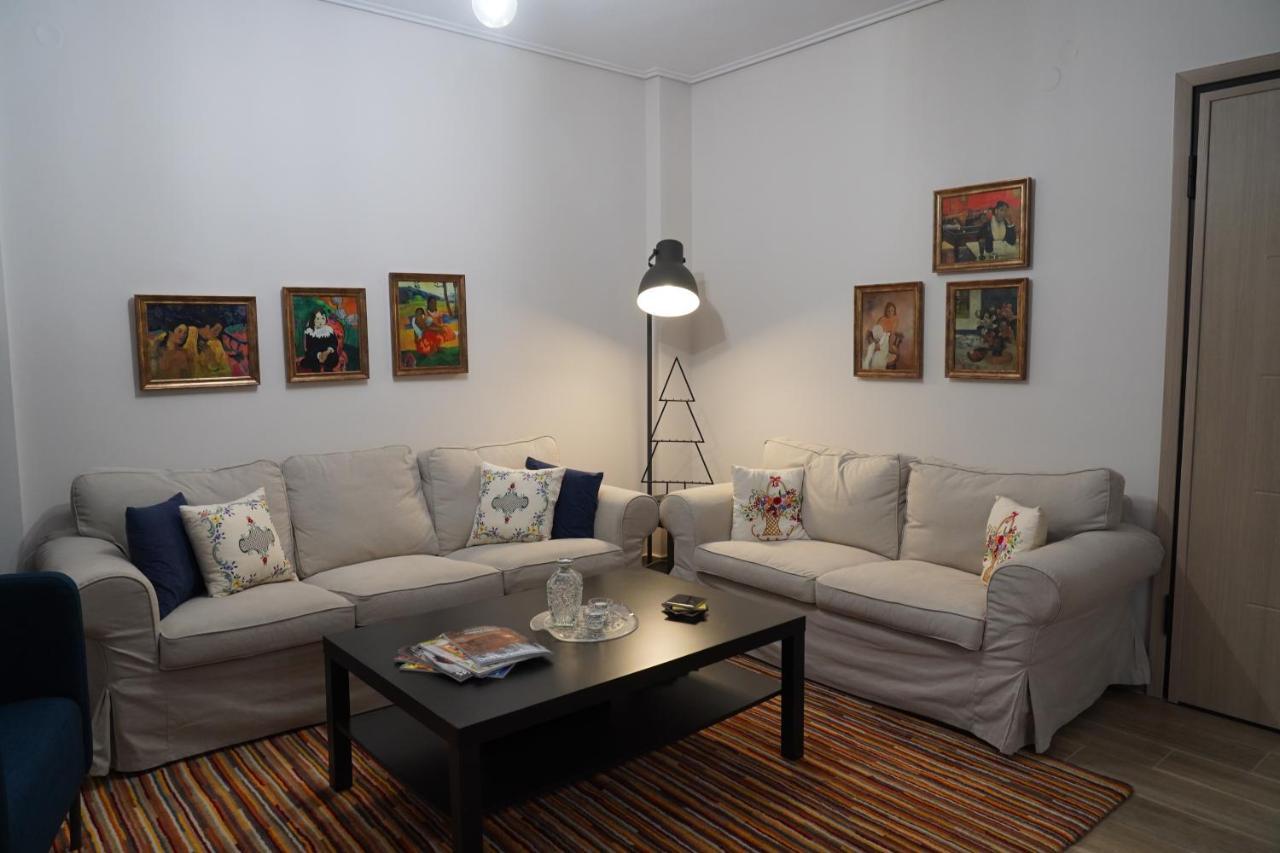 Larissa Downtown Apartment With Parking Экстерьер фото