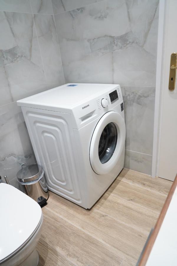 Larissa Downtown Apartment With Parking Экстерьер фото