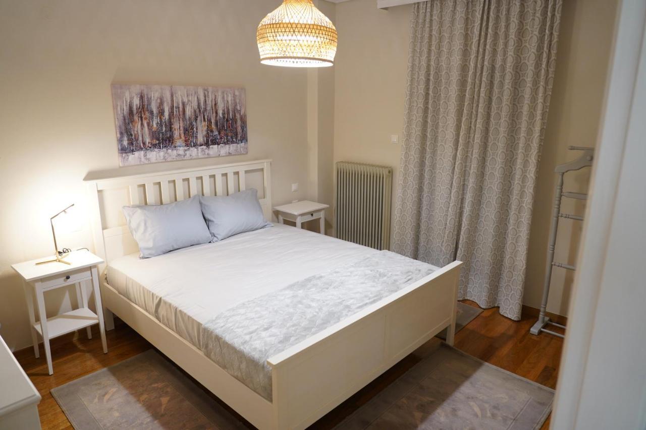 Larissa Downtown Apartment With Parking Экстерьер фото