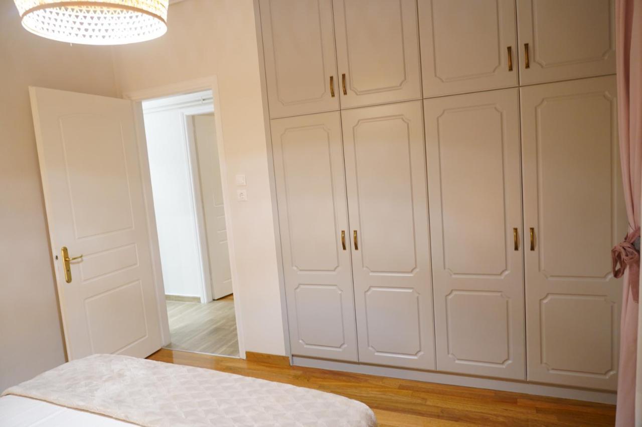 Larissa Downtown Apartment With Parking Экстерьер фото