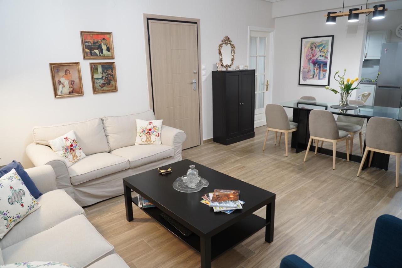Larissa Downtown Apartment With Parking Экстерьер фото