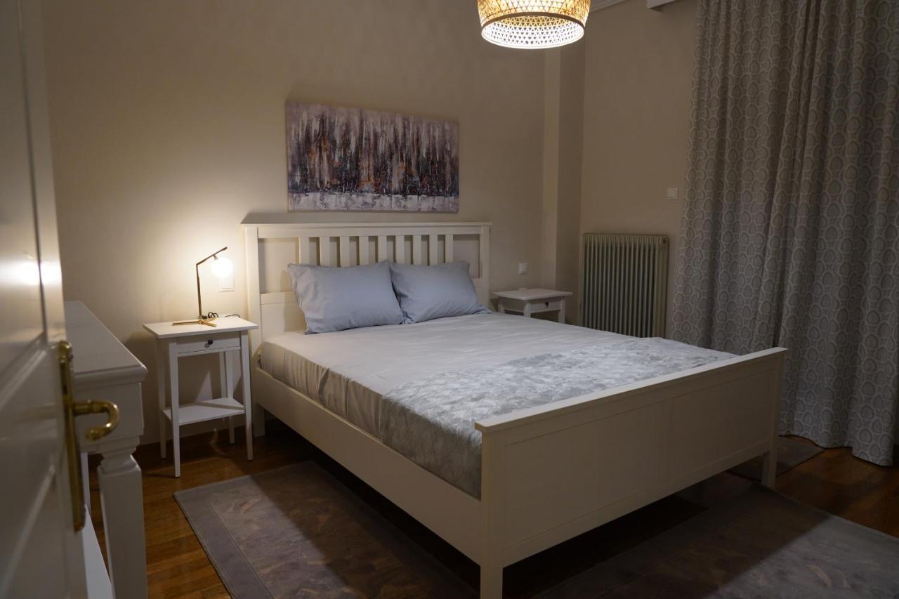 Larissa Downtown Apartment With Parking Экстерьер фото